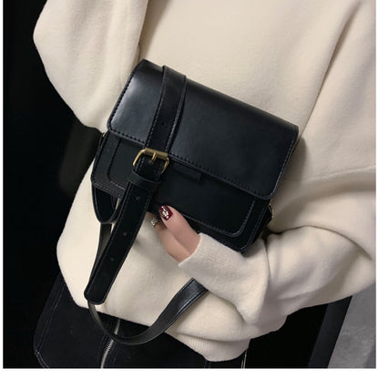 IELGY Chic one shoulder slung retro port wind lady small square bag