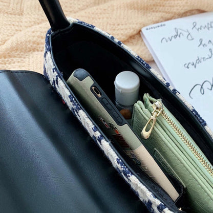 IELGY One-shoulder women's bag under the armor hit the Korean version net red woven handbag women