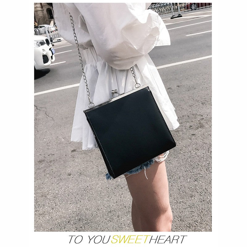 Chic chain bag messenger bag