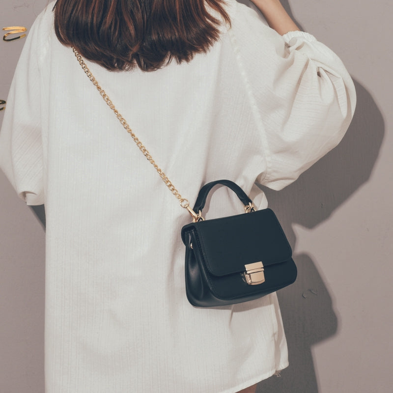 IELGY Premium Slant Bag Simple Chain One Shoulder Bag