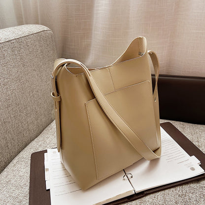 Ielgy bucket bag with large capacity of Korean fashion style for women