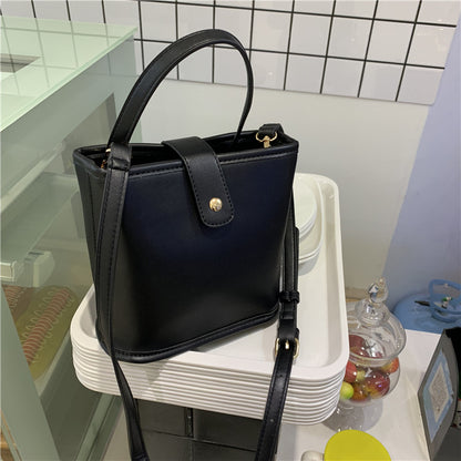 IELGY Versatile Bucket PU One shoulder Crossbody Simple Black Women's bag Portable
