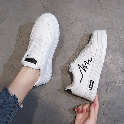 IELGY [size: 35-40]Korean breathable white shoes for women/ trendy casual ins skate women's shoes