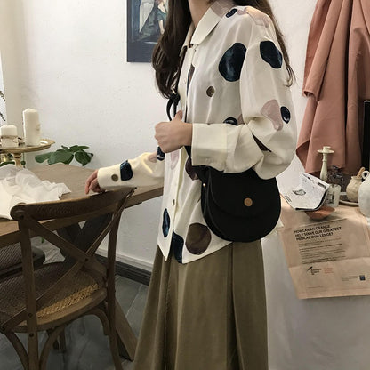 Wide-band solid-color flip semi-circular Messenger bag