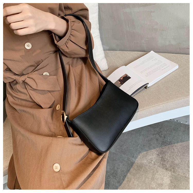 IELGY bright leather fashion temperament small bag simple and versatile female bag