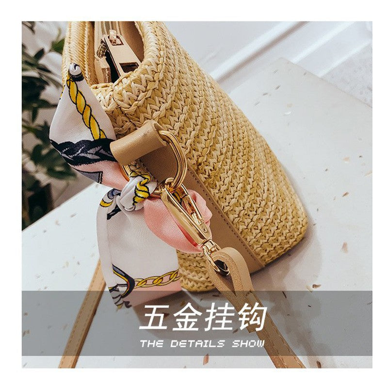 IELGY Straw shoulder slung portable beach vacation weave bucket bag
