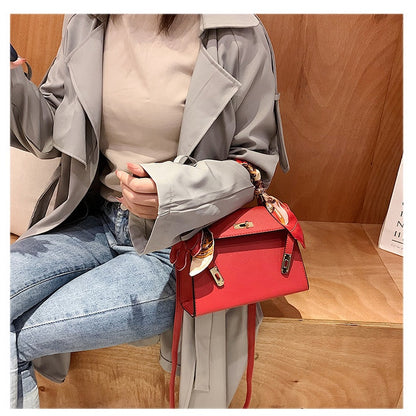 IELGY Large capacity portable shoulder messenger bag fashion trend Kelly bag