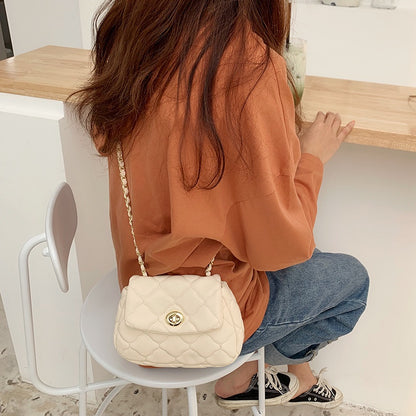 IELGY spring Korean version of new Lingge chain cloud Bag Fashion ins leisure daily one shoulder oblique span small bag women
