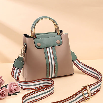IELGY Fashion Stripe Korean Temperament Messenger Bag Simple Bucket Type