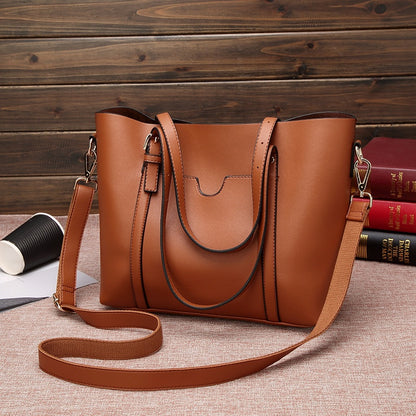 IELGY soft leather portable simple large-capacity messenger shoulder bag tide