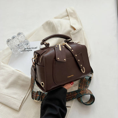 IELGY Autumn And Winter Bag Women Trendy Korean Version Of The Wild Crossbody Western Fashion Handle Box Bag