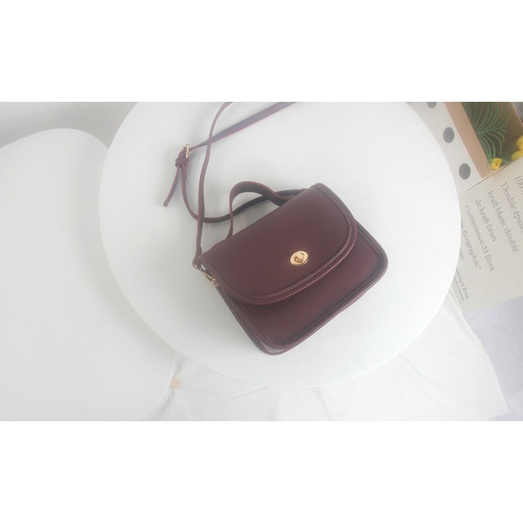 IELGY One shoulder Fashion Retro Black Simple Crossbody Women's bag Lock Portable