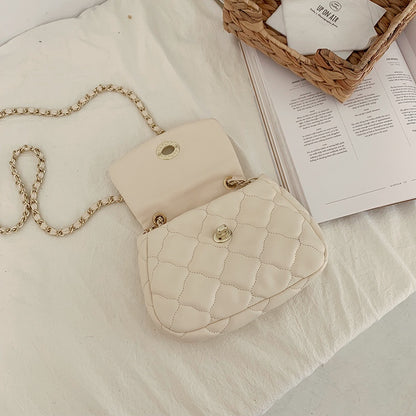 IELGY spring Korean version of new Lingge chain cloud Bag Fashion ins leisure daily one shoulder oblique span small bag women