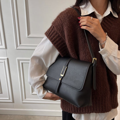 IELGY retro large-capacity female bag trendy simple texture