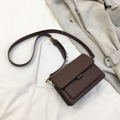 IELGY  Small square bag Messenger bag female simple retro bag senior sense of the wind and wind