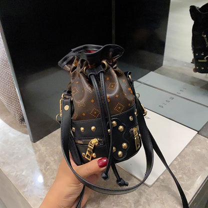 IELGY Women's bag bucket crossbody casual PU retro fashion rivet black all-match
