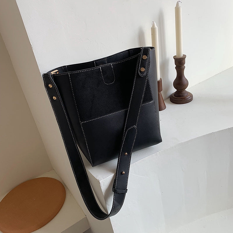 IELGY ins recommended colorblock bucket bag