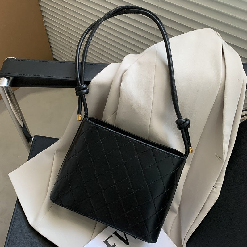 IELGY Women's bag solid color Retro All-matching one shoulder underarm bag rhombus popular fashion crossbody