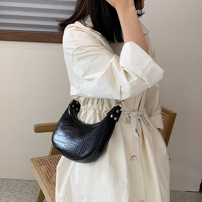 IELGY new fashion crocodile pattern wide shoulder strap portable saddle bag