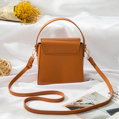 IELGY women's fashion one-shoulder messenger bag handbag Korean version