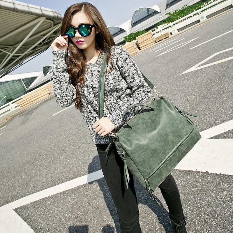 IELGY Handbag shoulder bag scrub machine bag retro diagonal big bag lady