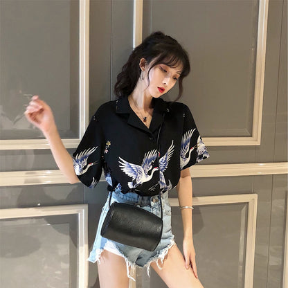 IELGY Retro wild loose printed short-sleeved shirt women summer V-neck temperament tops women 2 colors
