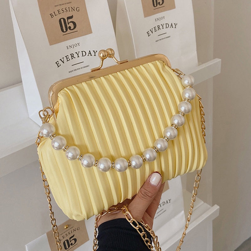 IELGY Ladies Fashion Personality Chain Messenger Bag