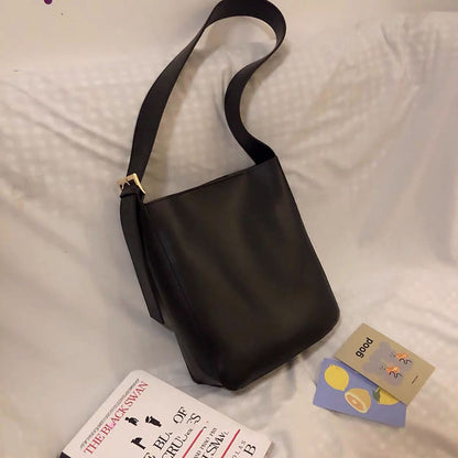 IELGY Retro Crossbody Bucket Simple Women's bag Casual One shoulder Fashion Korean All-match