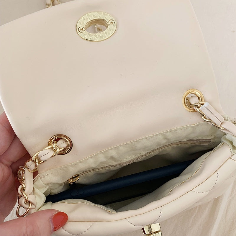IELGY spring Korean version of new Lingge chain cloud Bag Fashion ins leisure daily one shoulder oblique span small bag women