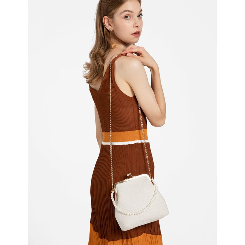 IELGY one-shoulder messenger shell type versatile fashion cosmetic bag