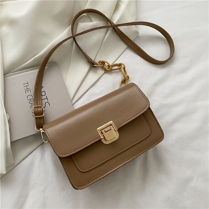 IELGY women's fashionable all-match shoulder bag with western style chain messenger
