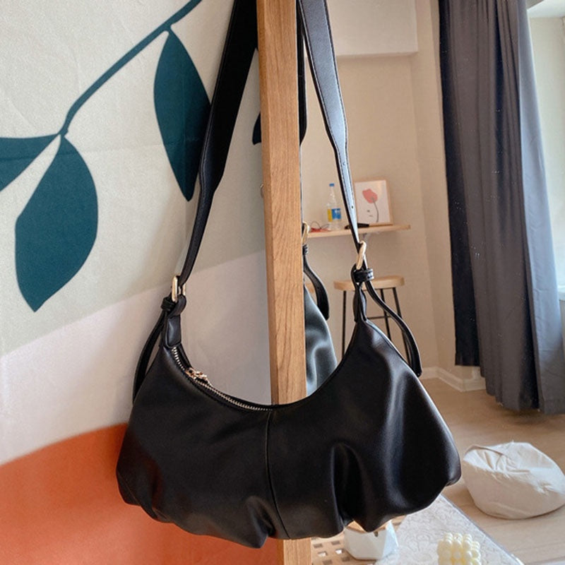 IELGY Underarms All-match PU Diagonal Clouds Tide Fashion Black Korean version Women's bag