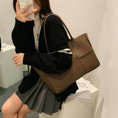 IELGY Ladies braided commuter large capacity handbag