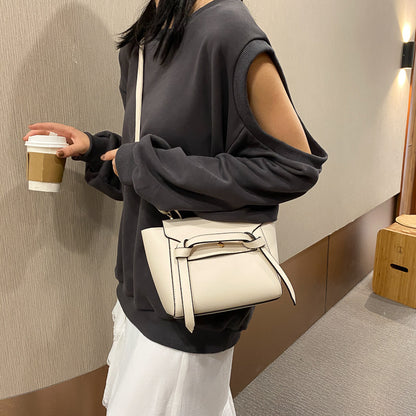 IELGY Women's bag retro Hand bag one shoulder Crossbody fashion ins fashion Square solid color all-match