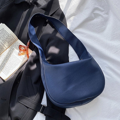 IELGY Large capacity Korean version Simple Retro Tote Fashion Trendy Black Woman's bag One shoulder