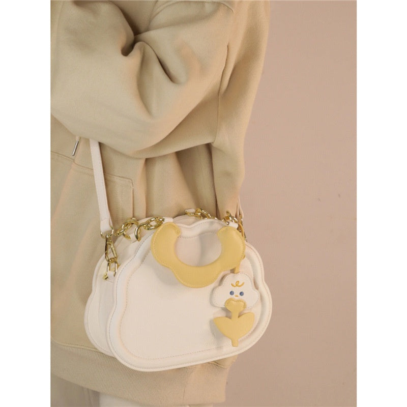IELGY Niche all-match cream cloud cute messenger women's bag