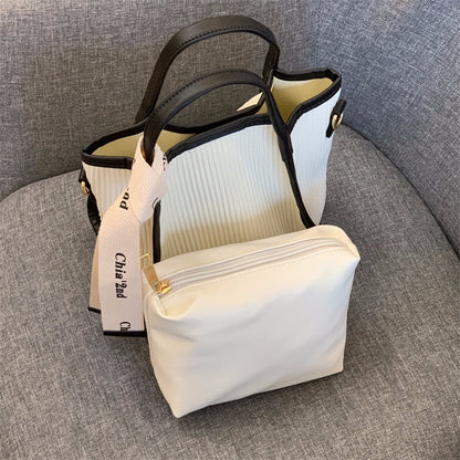 IELGY women's high-end niche commuter fashion messenger bag
