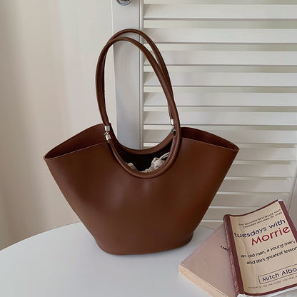 IELGY women's niche design large brown shoulder bag
