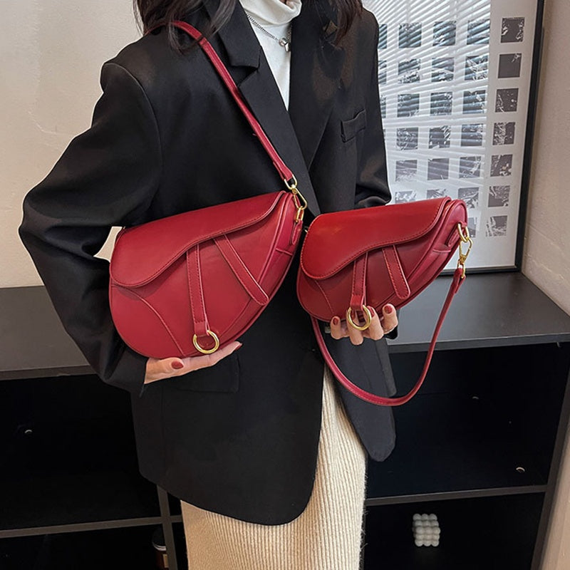 IELGY niche design messenger saddle bag women