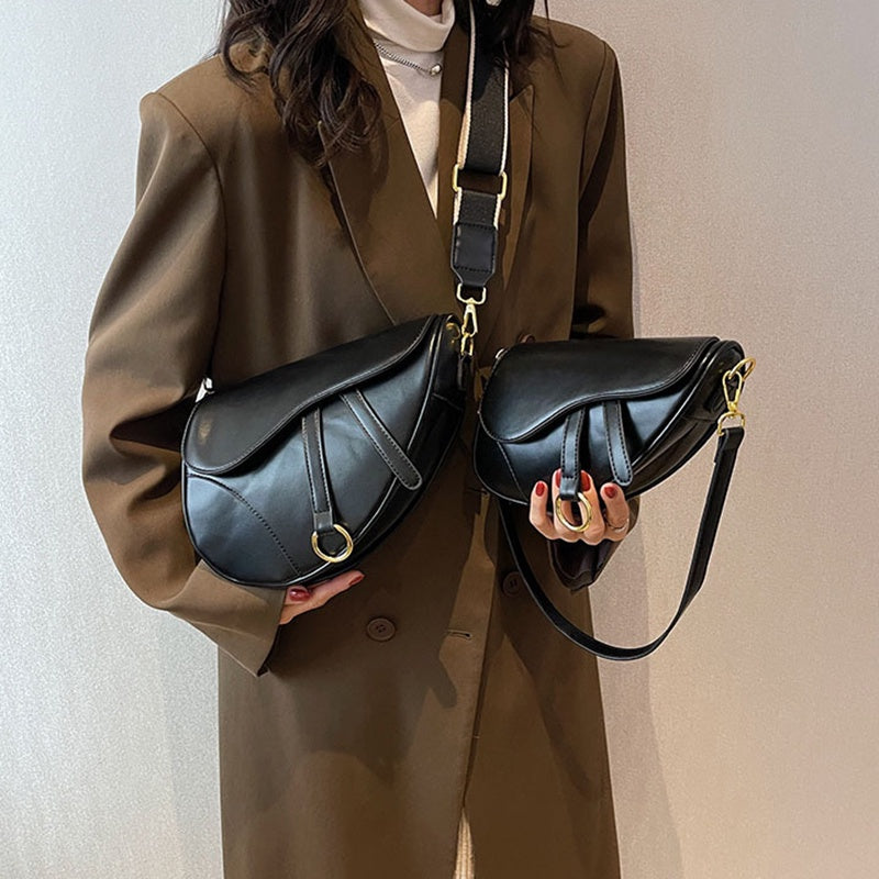 IELGY niche design messenger saddle bag women