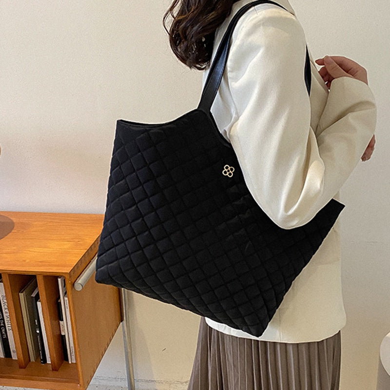 IELGY high-quality large-capacity fashion diamond commuter tote bag for women