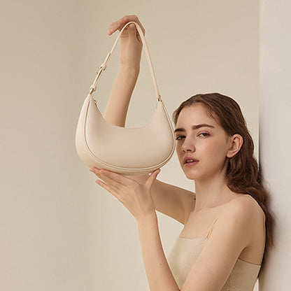 IELGY women's all-match simple niche baguette half moon shoulder bag