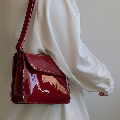 IELGY fashion all-match retro red patent leather shoulder small square bag women