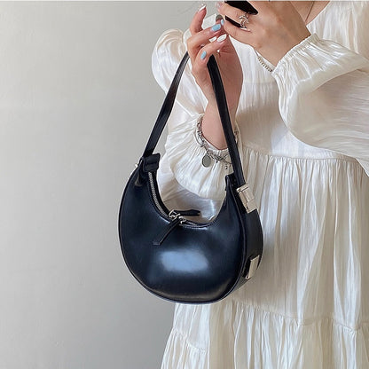IELGY french niche design dark wind crescent all-match single shoulder bag women