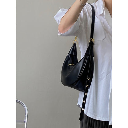 IELGY Texturized Niche Underarm Bag Women's Large Capacity Soft Leather Black Hot Girl Crossbody Bag All-match Dumpling Bag Trendy
