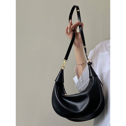 IELGY Texturized Niche Underarm Bag Women's Large Capacity Soft Leather Black Hot Girl Crossbody Bag All-match Dumpling Bag Trendy