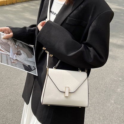 IELGY messenger bag female european and american style retro fashion texture hardware opening lock design