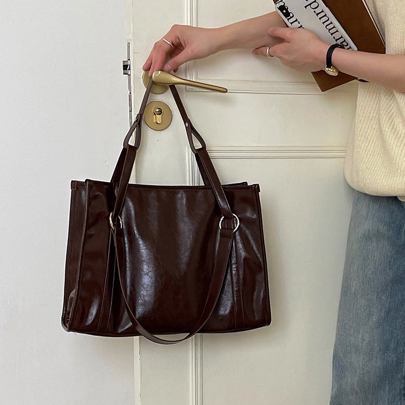 IELGY Handbag Women's Simple Retro Texture Large Capacity Commuting Square Tote Bag
