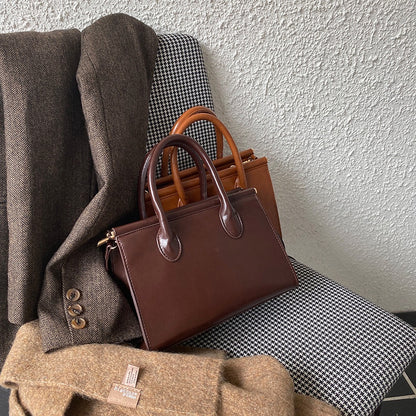 IELGY messenger bag women's Korean version niche retro oil wax leather portable casual all-match square bag