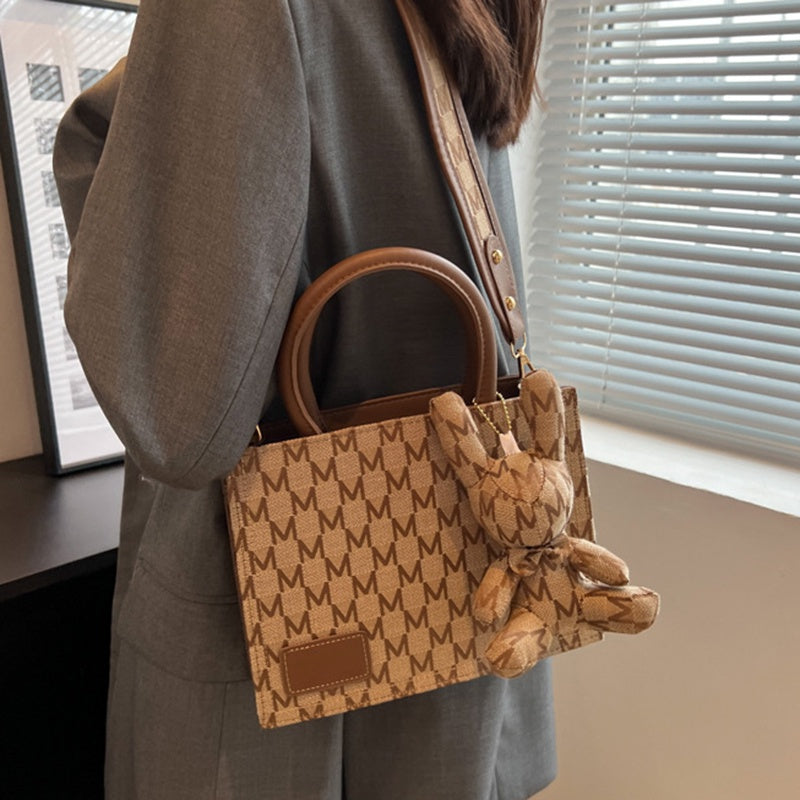 IELGY handbag female fashion simple sweet alphabet cute rabbit large capacity tote bag